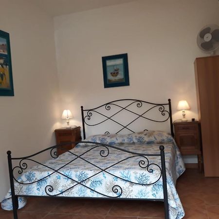 B&B Marino E Lily Baratili San Pietro Exterior foto